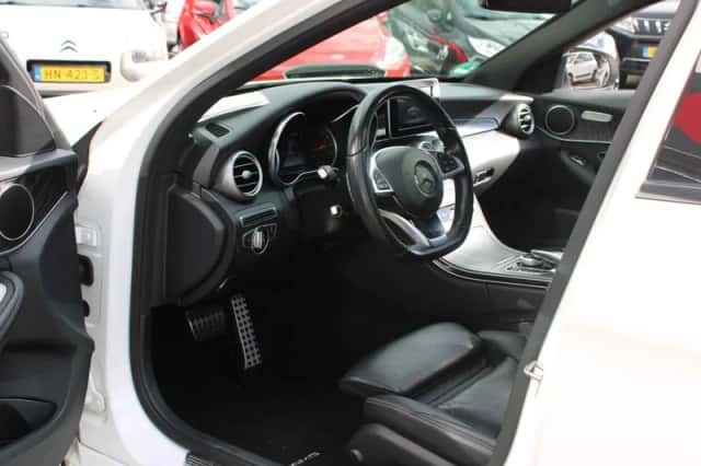 Mercedes-Benz C-Klasse (2016) thumbnail 4