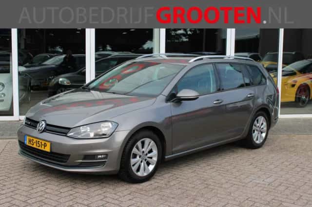 Volkswagen Golf (2015) thumbnail 1