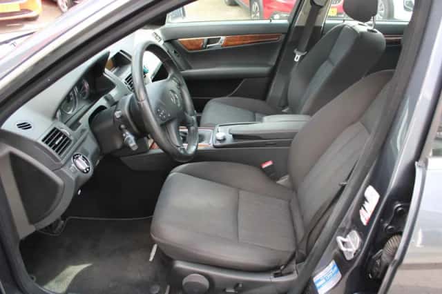 Mercedes-Benz C-Klasse (2009) thumbnail 6