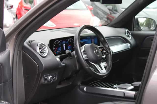 Mercedes-Benz GLB-Klasse (2021) thumbnail 4