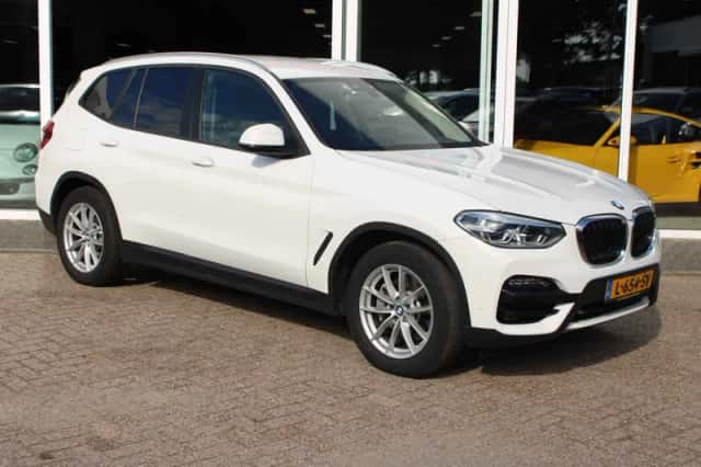 BMW X3 (2021) thumbnail 2