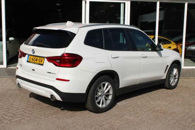 BMW X3 (2021) thumbnail 3