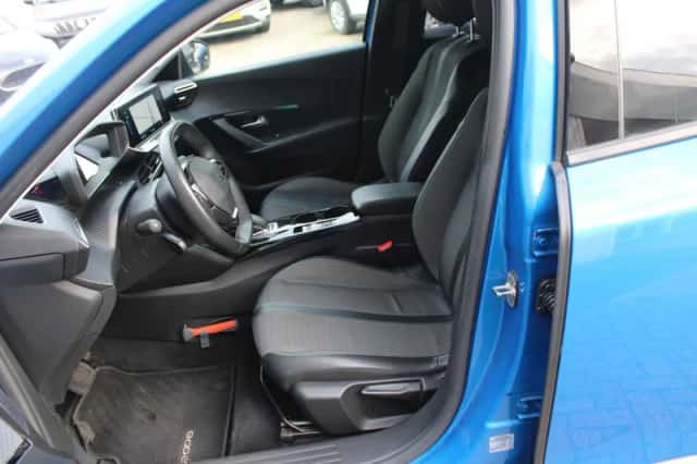 Peugeot e-2008 (2021) thumbnail 5