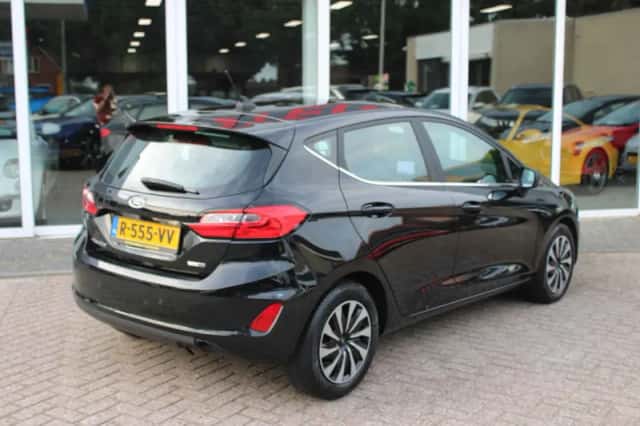 Ford Fiesta (2022) thumbnail 3