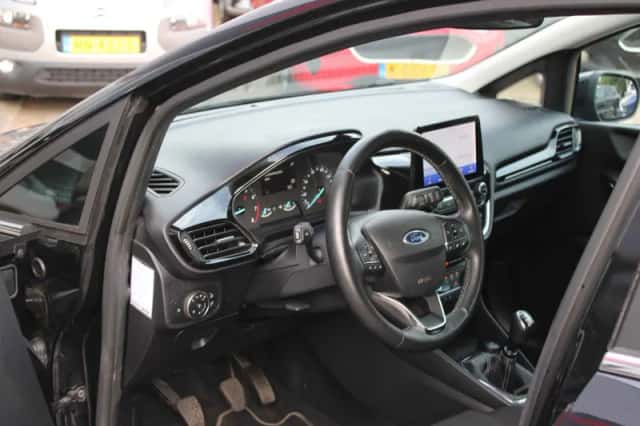 Ford Fiesta (2022) thumbnail 4