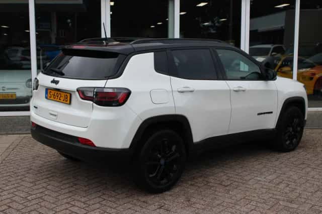 Jeep Compass (2023) thumbnail 3