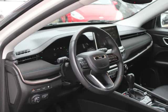Jeep Compass (2023) thumbnail 4