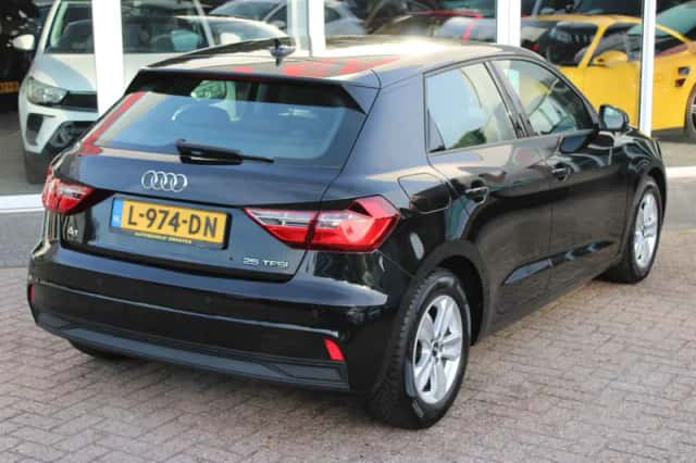 Audi A1 (2021) thumbnail 3