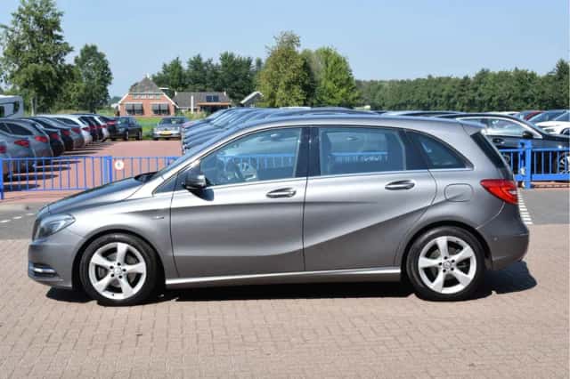 Mercedes-Benz B-Klasse (2012) thumbnail 2