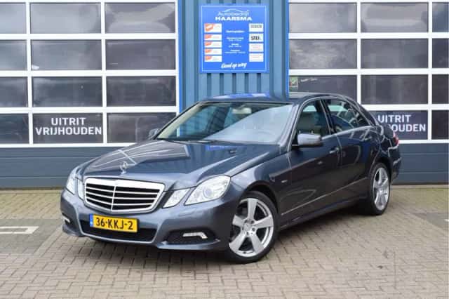 Mercedes-Benz E-Klasse (2010) thumbnail 1