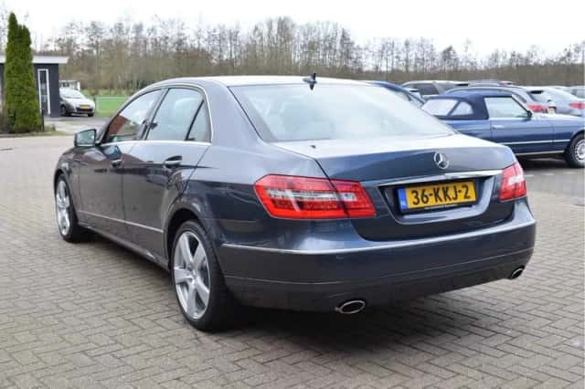 Mercedes-Benz E-Klasse (2010) thumbnail 6