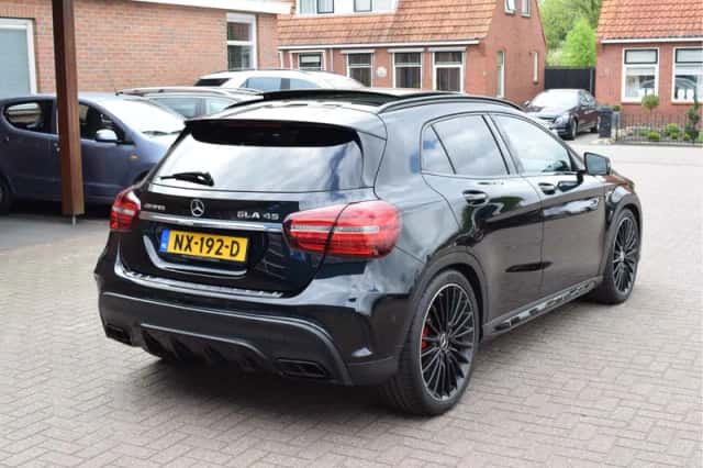 Mercedes-Benz GLA-Klasse (2017) thumbnail 2