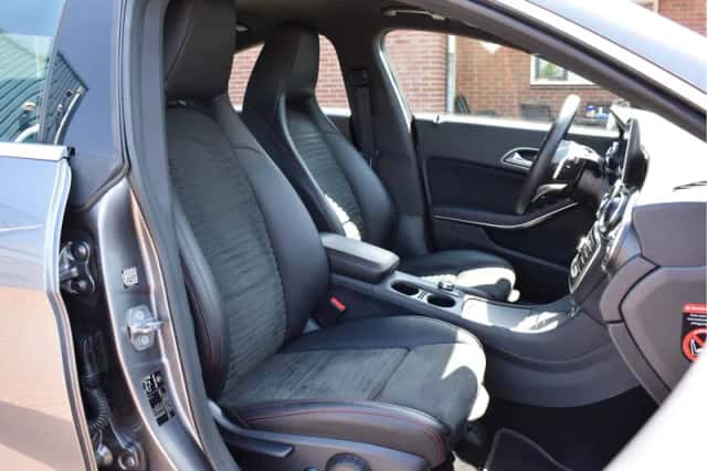 Mercedes-Benz CLA-Klasse (2019) thumbnail 3