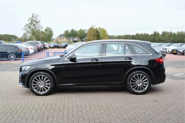 Mercedes-Benz GLC-Klasse (2018) thumbnail 2