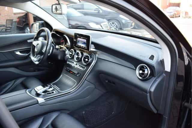 Mercedes-Benz GLC-Klasse Coupé (2017) thumbnail 5