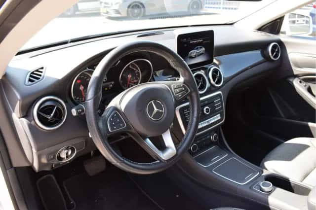 Mercedes-Benz CLA-Klasse (2019) thumbnail 3