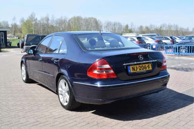 Mercedes-Benz E-Klasse (2002) thumbnail 4