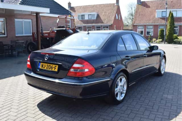 Mercedes-Benz E-Klasse (2002) thumbnail 6