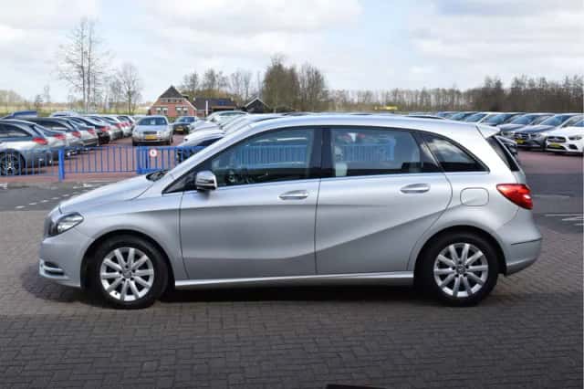Mercedes-Benz B-Klasse (2013) thumbnail 2