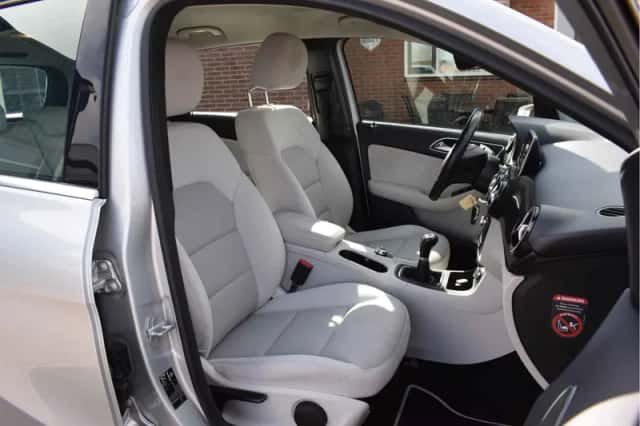 Mercedes-Benz B-Klasse (2013) thumbnail 3
