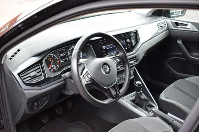 Volkswagen Polo (2018) thumbnail 5