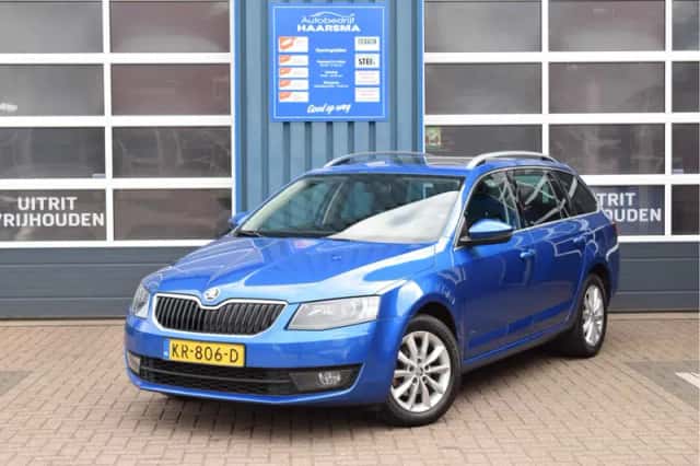 Škoda Octavia (2017) thumbnail 1