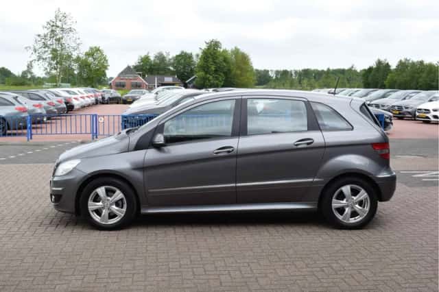 Mercedes-Benz B-Klasse (2009) thumbnail 2
