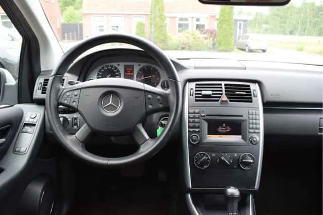 Mercedes-Benz B-Klasse (2011) thumbnail 5