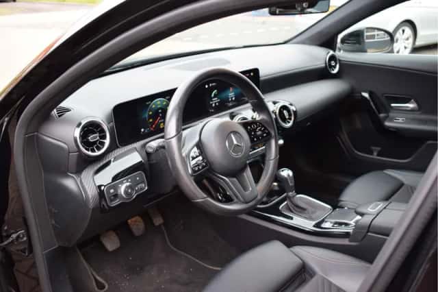 Mercedes-Benz A-Klasse (2020) thumbnail 3
