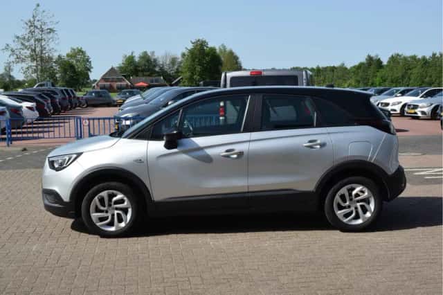 Opel Crossland (2018) thumbnail 2
