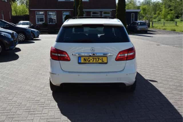 Mercedes-Benz B-Klasse (2014) thumbnail 5