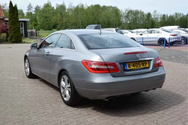 Mercedes-Benz E-Klasse (2011) thumbnail 3