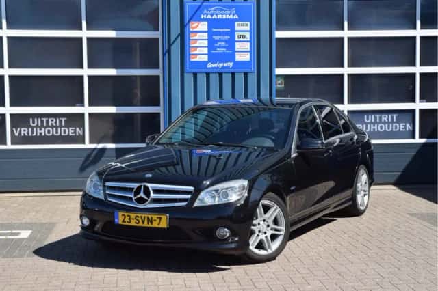 Mercedes-Benz C-Klasse (2010) thumbnail 1