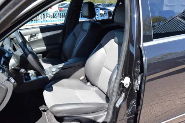 Mercedes-Benz C-Klasse (2010) thumbnail 6