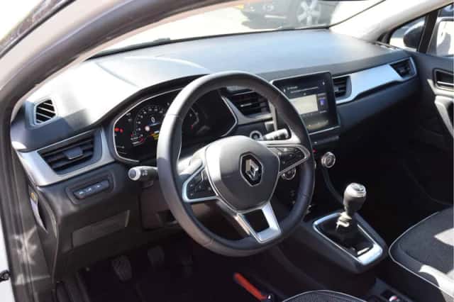 Renault Captur (2021) thumbnail 6