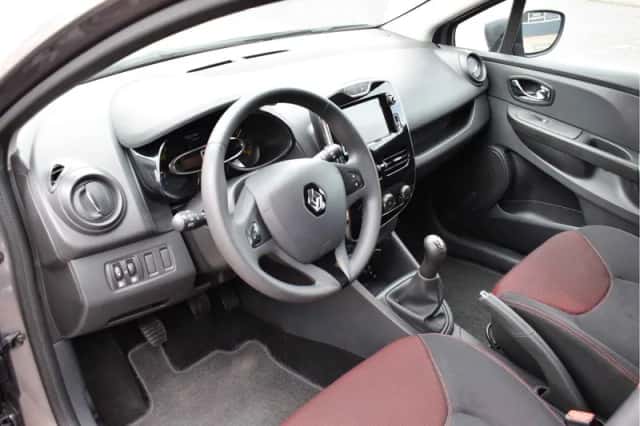 Renault Clio (2014) thumbnail 3