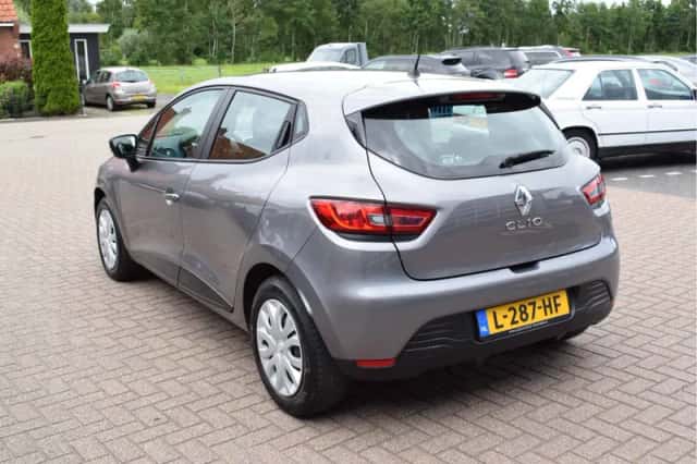 Renault Clio (2014) thumbnail 6