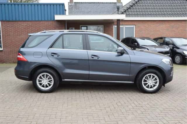 Mercedes-Benz M-Klasse (2014) thumbnail 6