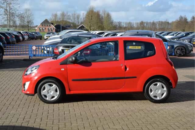 Renault Twingo (2011) thumbnail 2