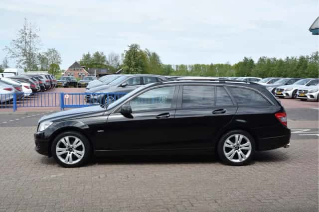 Mercedes-Benz C-Klasse (2010) thumbnail 2
