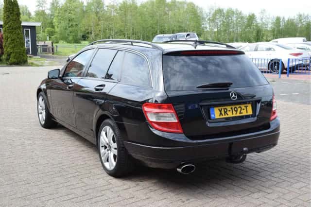 Mercedes-Benz C-Klasse (2010) thumbnail 3