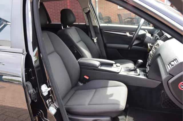 Mercedes-Benz C-Klasse (2010) thumbnail 6