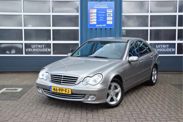 Mercedes-Benz C-Klasse (2004) thumbnail 1