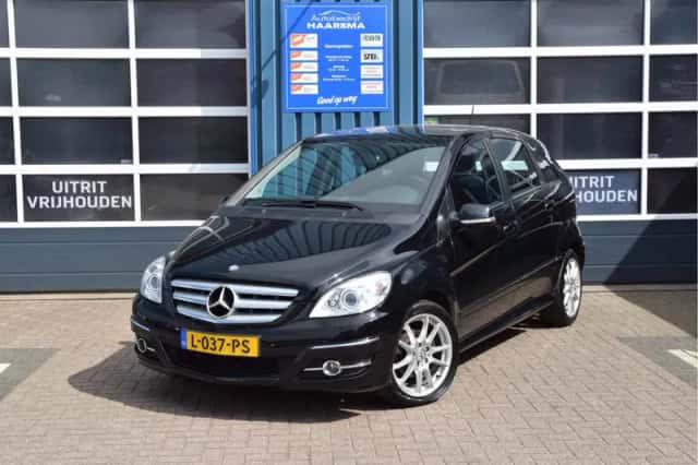 Mercedes-Benz B-Klasse (2011) thumbnail 1
