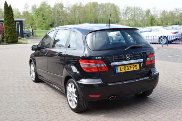 Mercedes-Benz B-Klasse (2011) thumbnail 3