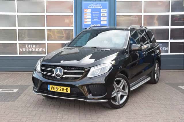 Mercedes-Benz GLE-Klasse (2015) thumbnail 1