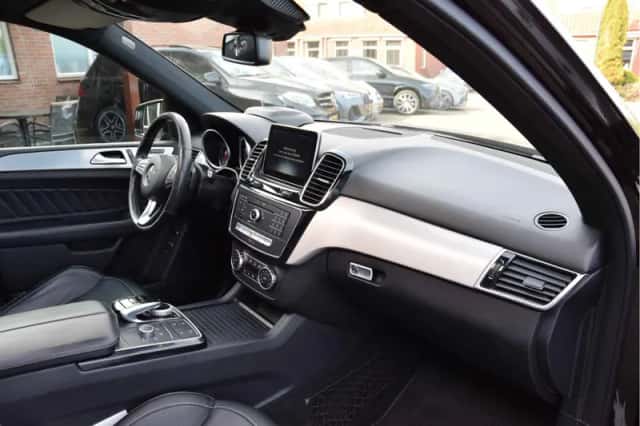 Mercedes-Benz GLE-Klasse (2015) thumbnail 4
