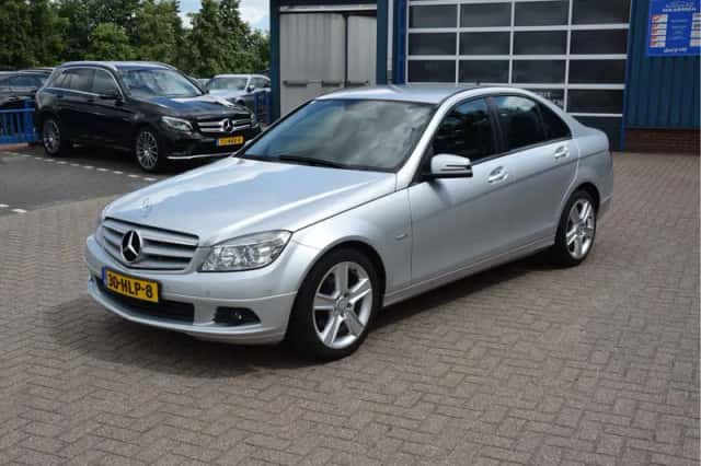 Mercedes-Benz C-Klasse (2009) thumbnail 3