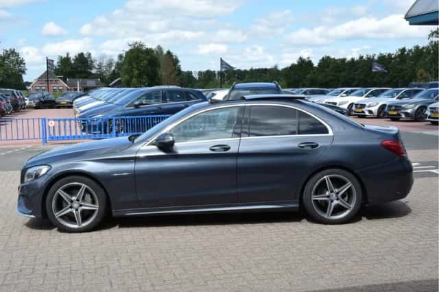 Mercedes-Benz C-Klasse (2015) thumbnail 2