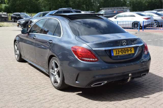 Mercedes-Benz C-Klasse (2015) thumbnail 3
